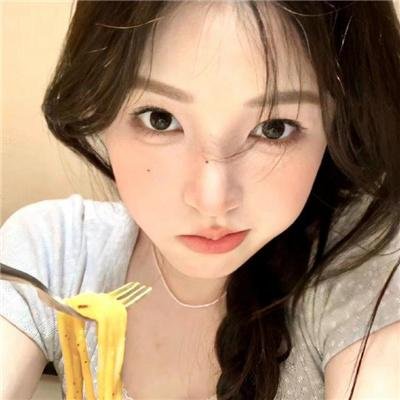 哈啰,我叫朵莉丝